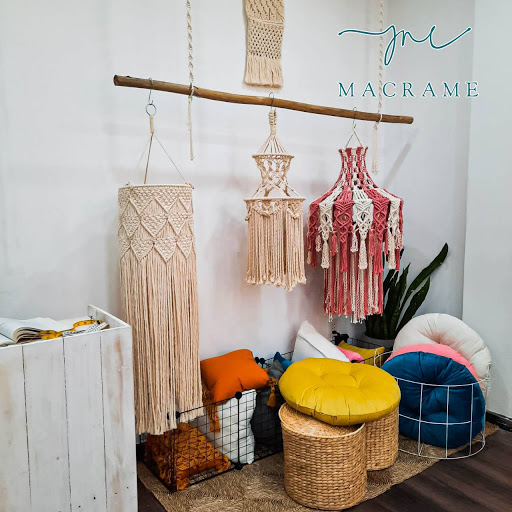 Trang trí nội thất thủ công