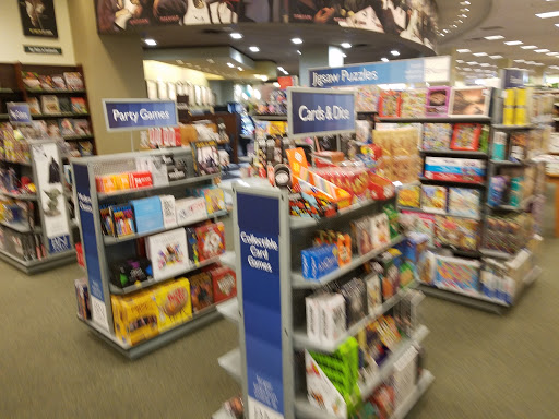 Book Store «Barnes & Noble», reviews and photos, 1317 Lloyd Center, Portland, OR 97232, USA