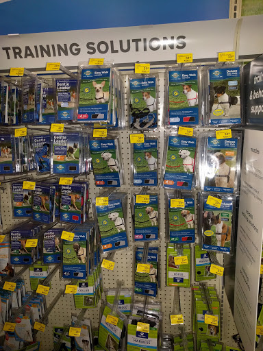 Pet Supply Store «PetSmart», reviews and photos, 1125 Hover St, Longmont, CO 80501, USA