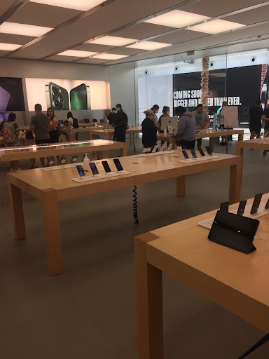 Computer Store «Apple Millenia», reviews and photos, 4200 Conroy Rd, Orlando, FL 32839, USA