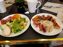 Plats et boissons du Restaurant servant le petit-déjeuner Hôtel Napoléon à Paris - n°4
