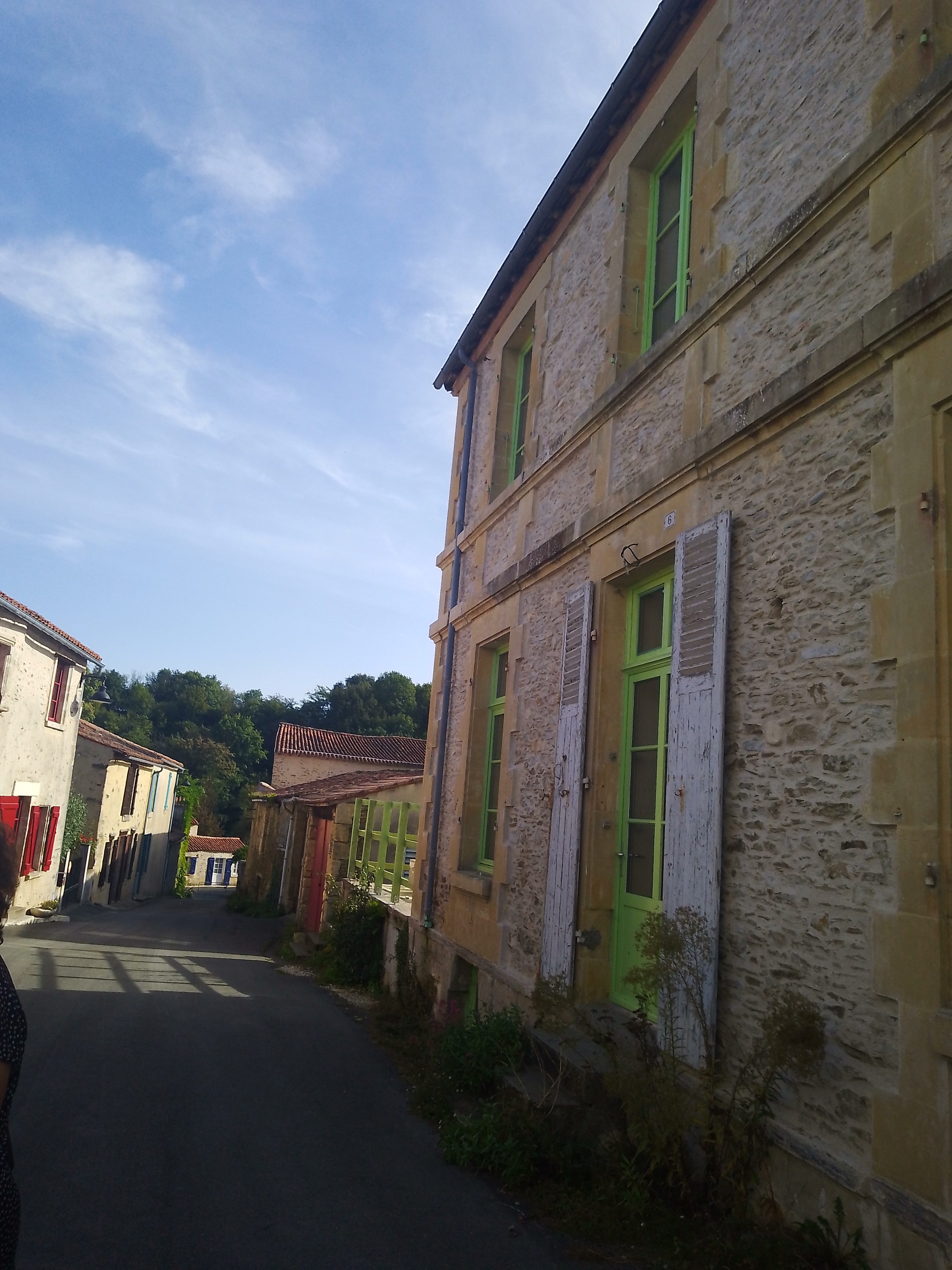 Photo n° 35 de l'avis de SANTOS.E fait le 12/10/2023 à 02:42