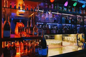 Cocktail Bar Manhattan image