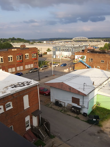 Wine Store «Hy-Vee Wine & Spirits», reviews and photos, 510 E 6th St, Muscatine, IA 52761, USA