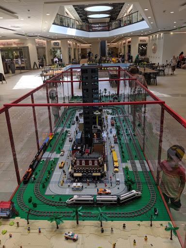 Shopping Mall «The Shops At Kenilworth», reviews and photos, 800 Kenilworth Dr, Towson, MD 21204, USA