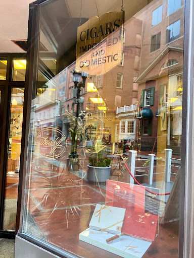 Tobacco Shop LLC, 89 Pratt St, Hartford, CT 06103, USA, 