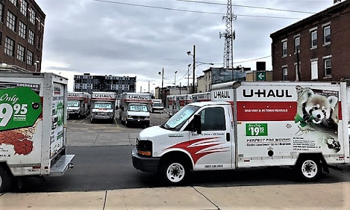 Truck Rental Agency «U-Haul Moving & Storage of South Philadelphia», reviews and photos, 1015-25 S 12th St, Philadelphia, PA 19147, USA