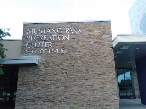 Recreation Center «Mustang Park Recreation Center», reviews and photos, 2223 Kinwest Pkwy, Irving, TX 75063, USA