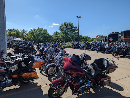 Motorcycle Dealer «McGrath Dubuque Harley Davidson», reviews and photos, 145 N Cres Ridge, Dubuque, IA 52003, USA