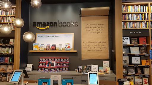 Computer Store «Apple University Village», reviews and photos, 2656 NE University Village St, Seattle, WA 98105, USA