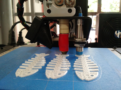 Logo da empresa - FAZ Makerspace