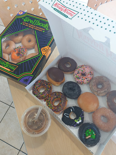 Donut Shop «Krispy Kreme», reviews and photos, 3000 Bardstown Rd, Louisville, KY 40205, USA