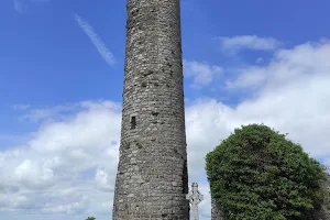Tullaherin Round Tower and Monastic Site image