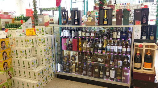 Liquor Store «Liquor World (Former Wine King)», reviews and photos, 1475 Bergen Blvd # 3A, Fort Lee, NJ 07024, USA