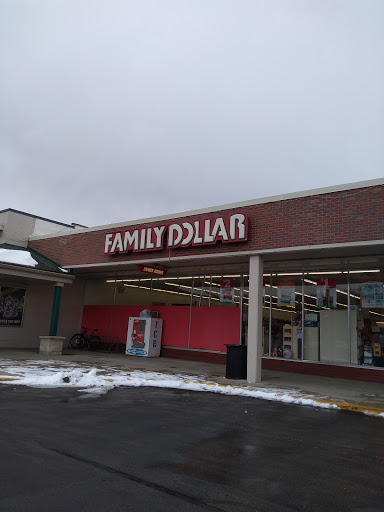 Dollar Store «FAMILY DOLLAR», reviews and photos, 21 Lakeland Plaza, Fox Lake, IL 60020, USA