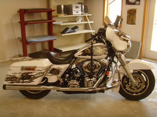 Auto Body Shop «Country Auto Inc», reviews and photos, 1501 Chamber Ct, Anamosa, IA 52205, USA