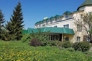 Готельний комплекс Водограй image
