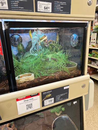 Pet Supply Store «PetSmart», reviews and photos, 620 N West End Blvd, Quakertown, PA 18951, USA