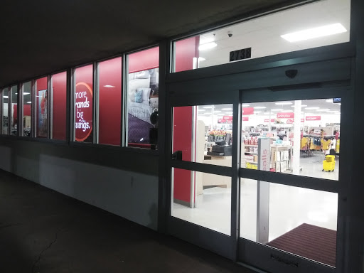 Department Store «Bealls Outlet», reviews and photos, 2738 W Hillsborough Ave, Tampa, FL 33614, USA