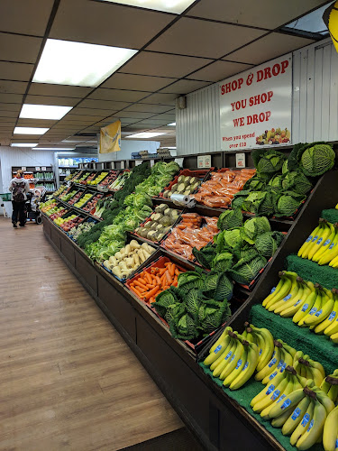 Comments and reviews of East St Fruit Market
