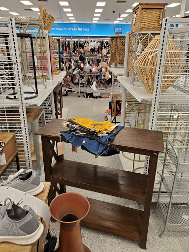 Ross Dress for Less image