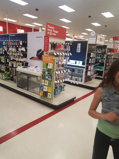 Department Store «Target», reviews and photos, 200 W Orangethorpe Ave, Fullerton, CA 92832, USA
