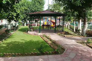 Tikona Park image
