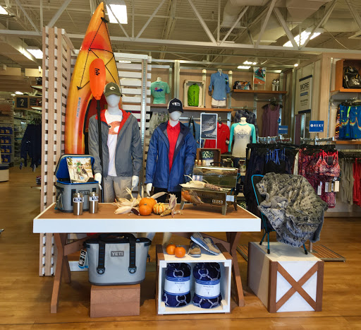 Marine Supply Store «West Marine», reviews and photos, 41286 US Hwy 19 N, Tarpon Springs, FL 34689, USA