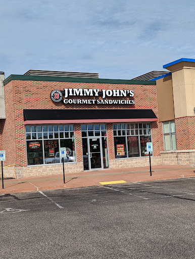 Oakwood Mall, 4800 Golf Rd, Eau Claire, WI 54701, USA, 