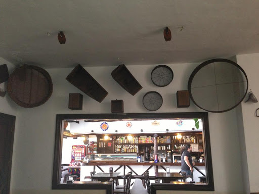 Bar Cafetería La Tahona