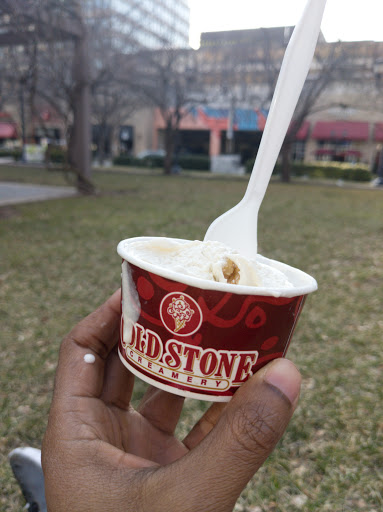 Ice Cream Shop «Cold Stone Creamery», reviews and photos, 2200 Crystal Dr D, Arlington, VA 22202, USA