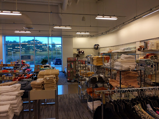 Department Store «Nordstrom Rack at The Block Northway», reviews and photos, 8031 McKnight Rd, Pittsburgh, PA 15237, USA