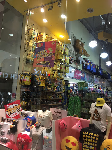 Gift Shop «Aahs! The Ultimate Gift Store», reviews and photos, 260 Del Amo Cir Blvd, Torrance, CA 90503, USA