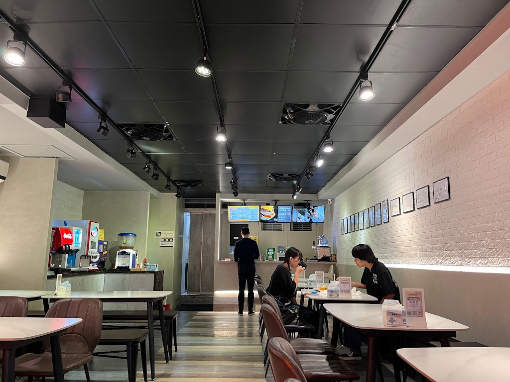 心心漢堡 丨 xinxinBurger｜手作和牛漢堡吃到飽 的照片