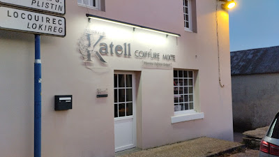 Au salon de Katell à Guimaëc