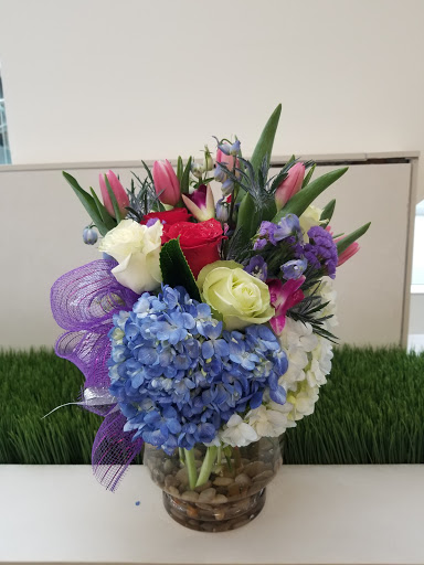 Florist «Event Connoisseur Flowers & Gifts», reviews and photos, 39 New London Turnpike #116, Glastonbury, CT 06033, USA
