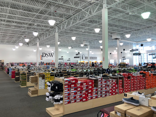 Shoe Store «DSW Designer Shoe Warehouse», reviews and photos, 489 E Kemper Rd, Springdale, OH 45246, USA