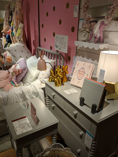 Furniture Store «Crate and Barrel», reviews and photos, 4589 La Jolla Village Dr, San Diego, CA 92122, USA