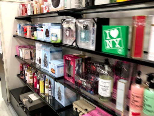 Department Store «T.J. Maxx», reviews and photos, 99 Gateway Dr, Mechanicsburg, PA 17055, USA