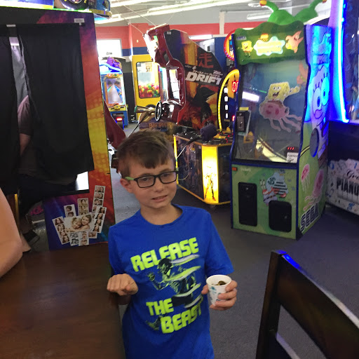 Movie Theater «Regal Cinemas Seymour 8», reviews and photos, 357 Tanger Blvd, Seymour, IN 47274, USA