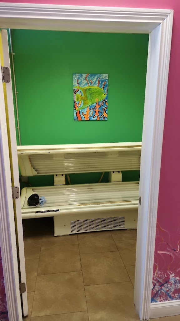 Secret Beaches Tanning Salon Ashtabula, OH 44004 Services and Reviews