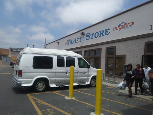 Thrift Store «Super Thrift Store», reviews and photos, 815 N Oxnard Blvd, Oxnard, CA 93030, USA