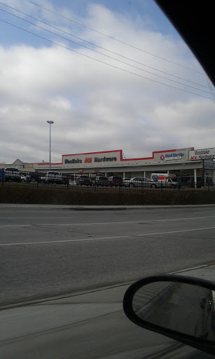 Hardware Store «Westlake Ace Hardware 022», reviews and photos, 2802 North 90th Street, Omaha, NE 68134, USA