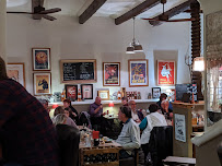 Atmosphère du Restaurant français L'Auberge Provençale à Le Lavandou - n°14