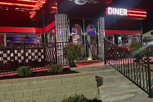 4 Speed on 50s Diner image