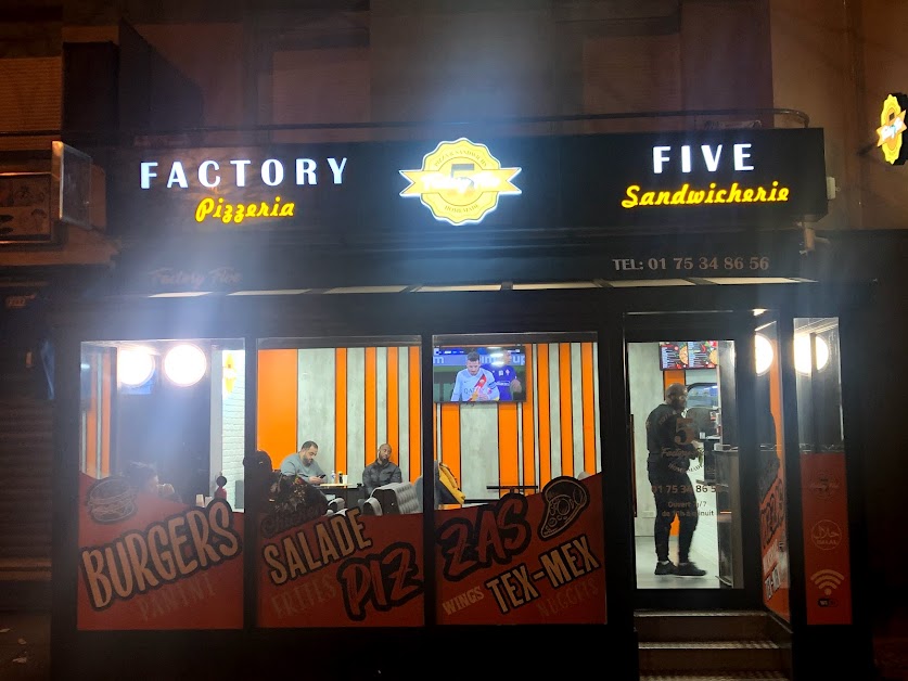 Factory Five à Saint-Denis