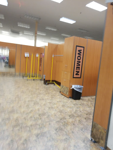 Clothing Store «Burlington Coat Factory», reviews and photos, 4293 Winston Ave #2, Covington, KY 41015, USA