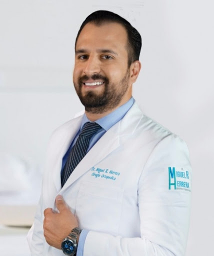 Dr. Miguel Ricardo Herrera Cervantes, Ortopedista
