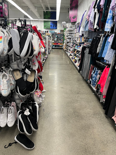 Variety Store «Five Below», reviews and photos, 13005 Lee Jackson Memorial Hwy, Fairfax, VA 22033, USA