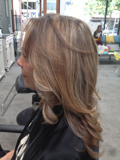 Hair Salon «Maxi Hair Salon», reviews and photos, 2489 Telegraph Ave, Berkeley, CA 94704, USA